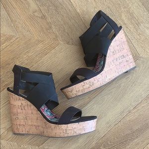 Black Madden Girl wedges